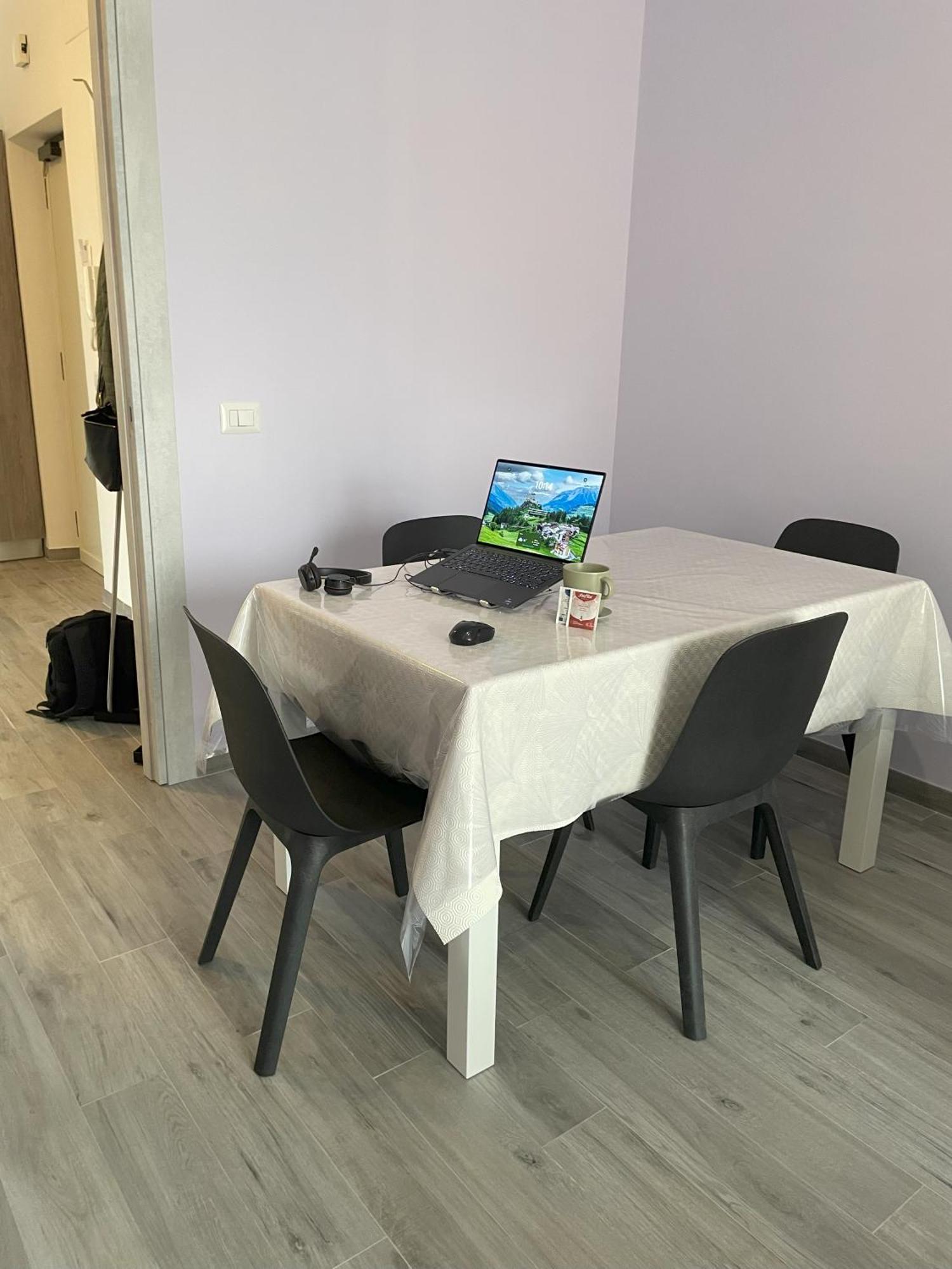Moderno 85mq Con 2 Bagni E Posto Auto Privato Apartment Rom