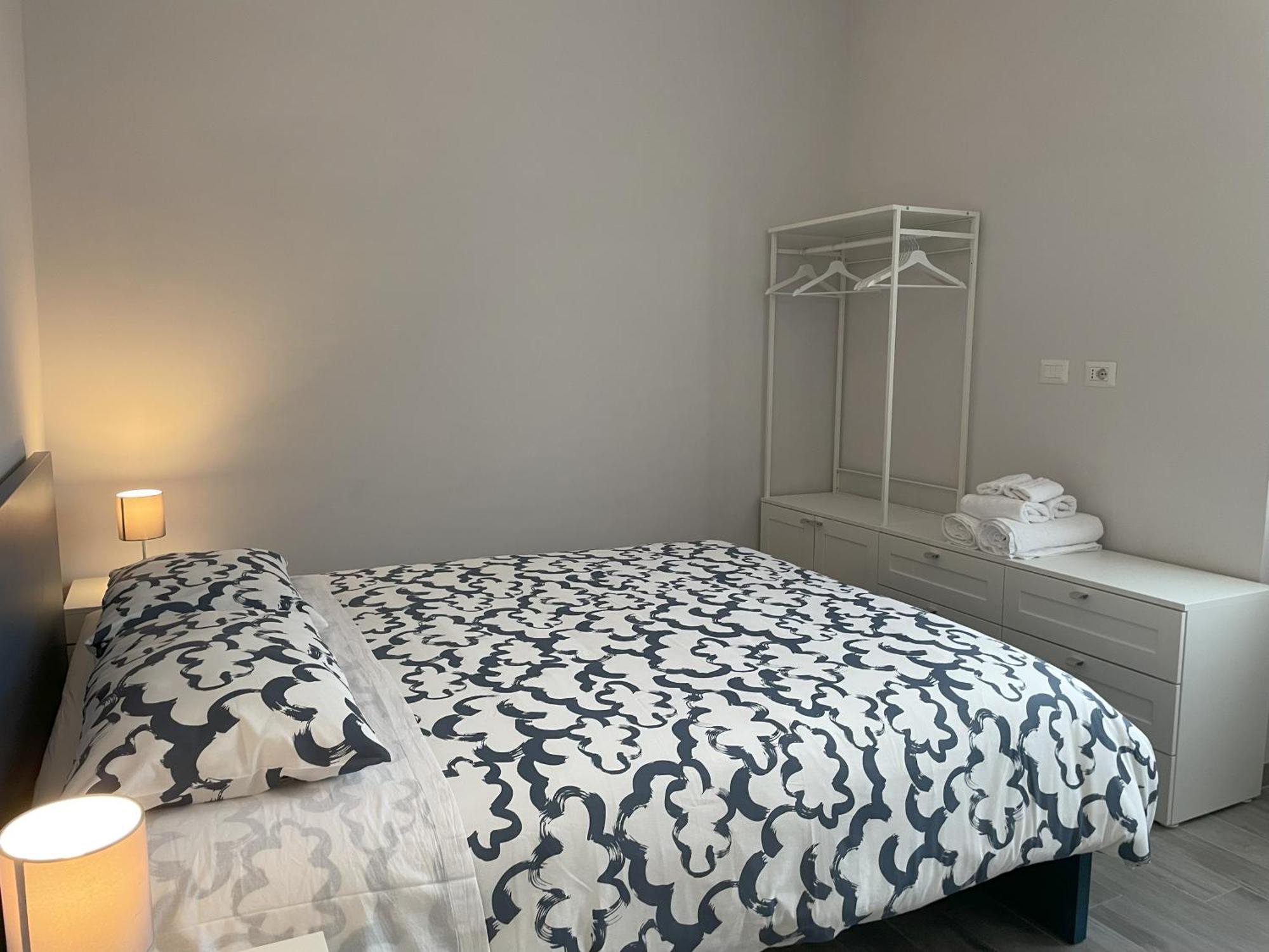 Moderno 85mq Con 2 Bagni E Posto Auto Privato * Rom